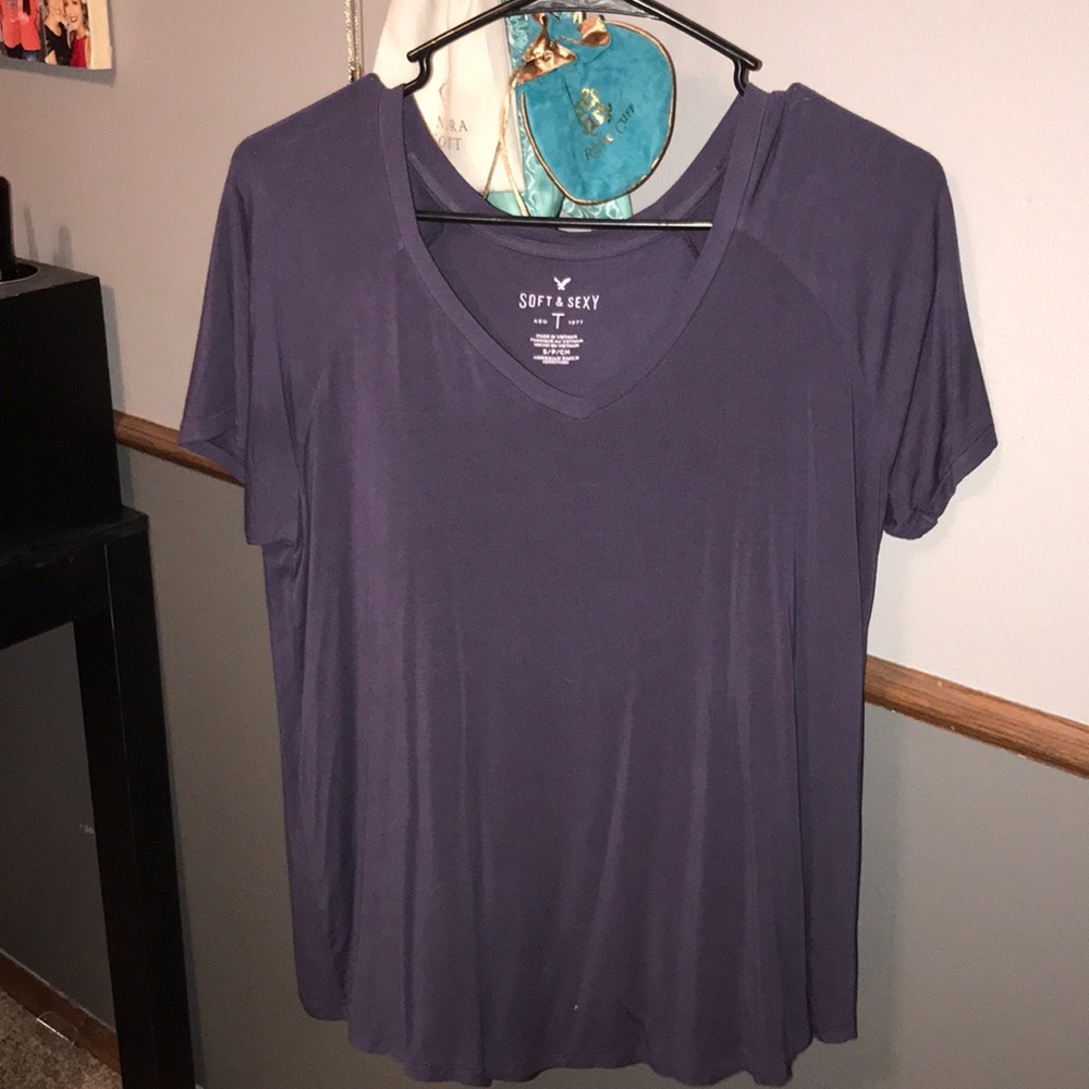 Soft and Sexy American Eagle tee
